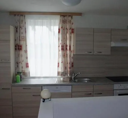Konigslehen Apartment *